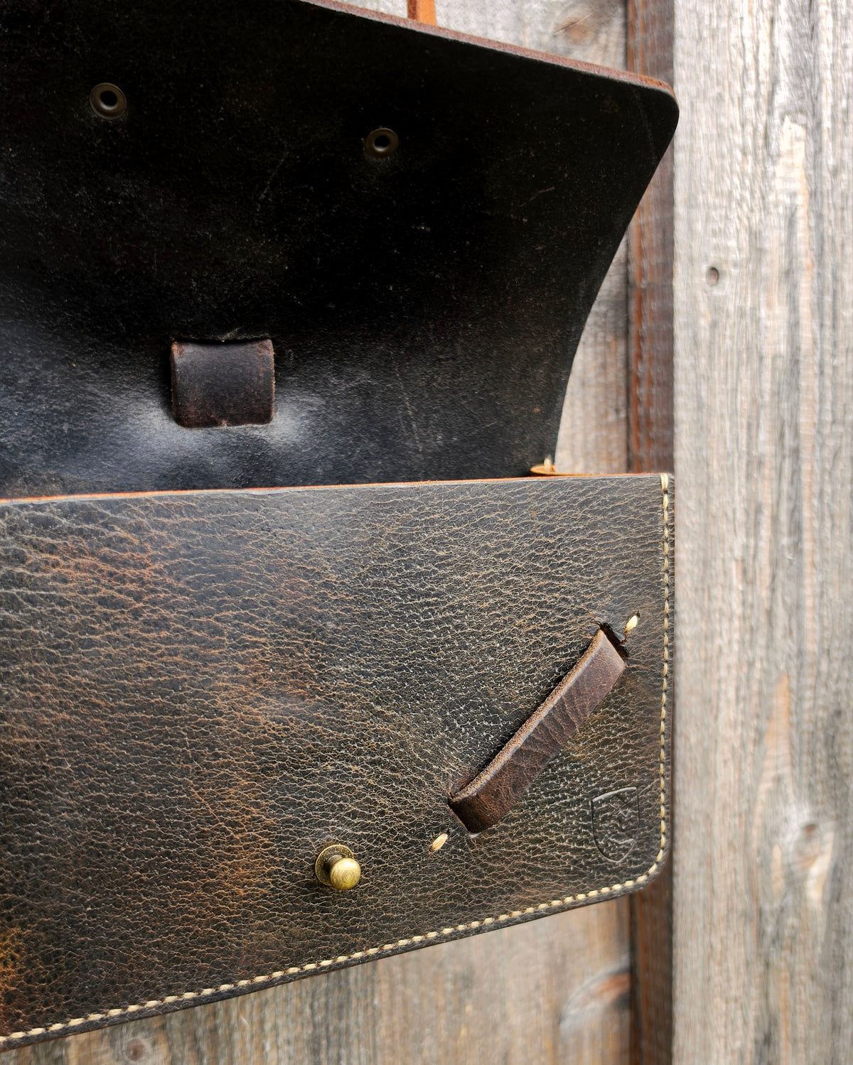 Umhängetasche "old saddle"
