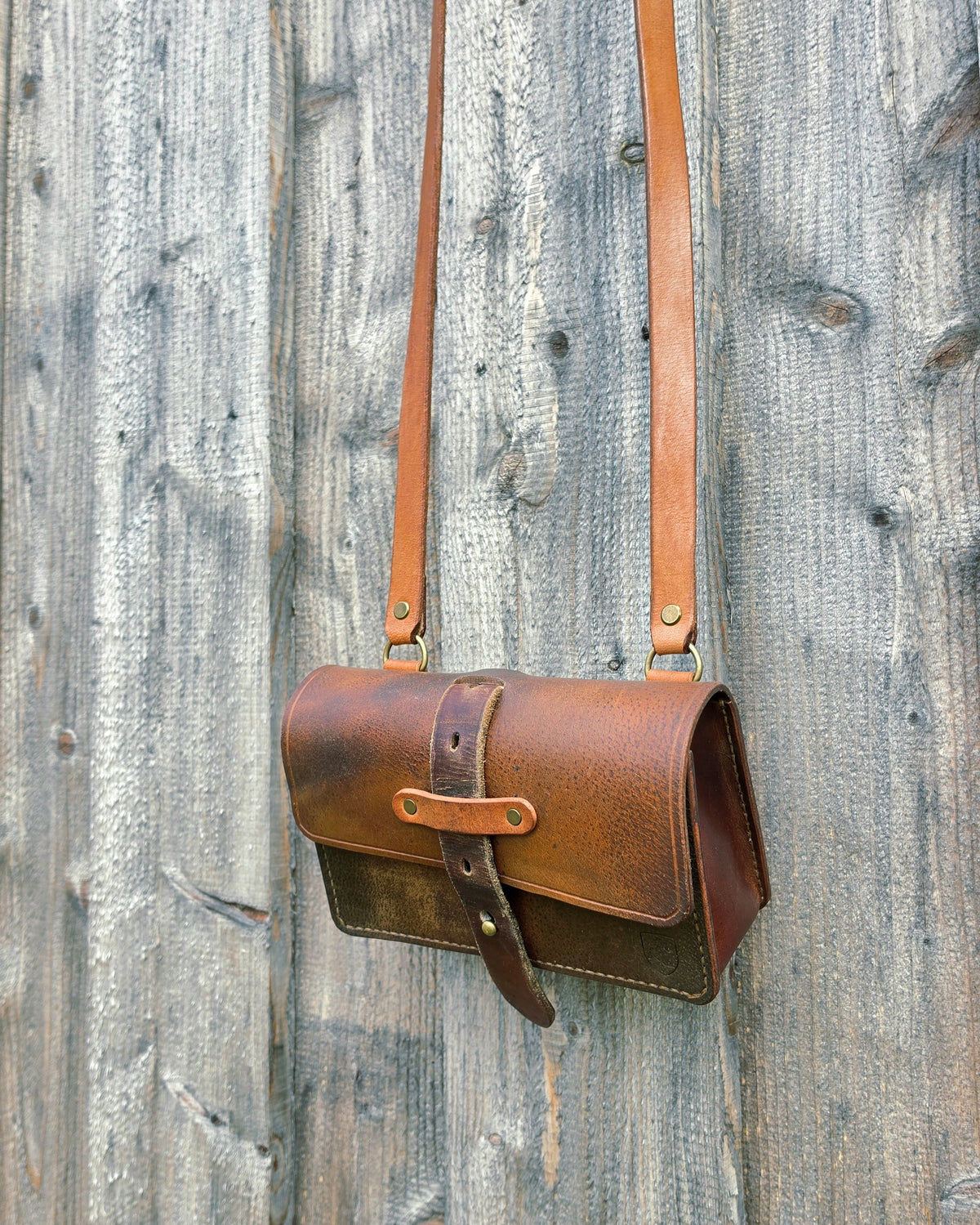 Umhängetasche "old saddle"