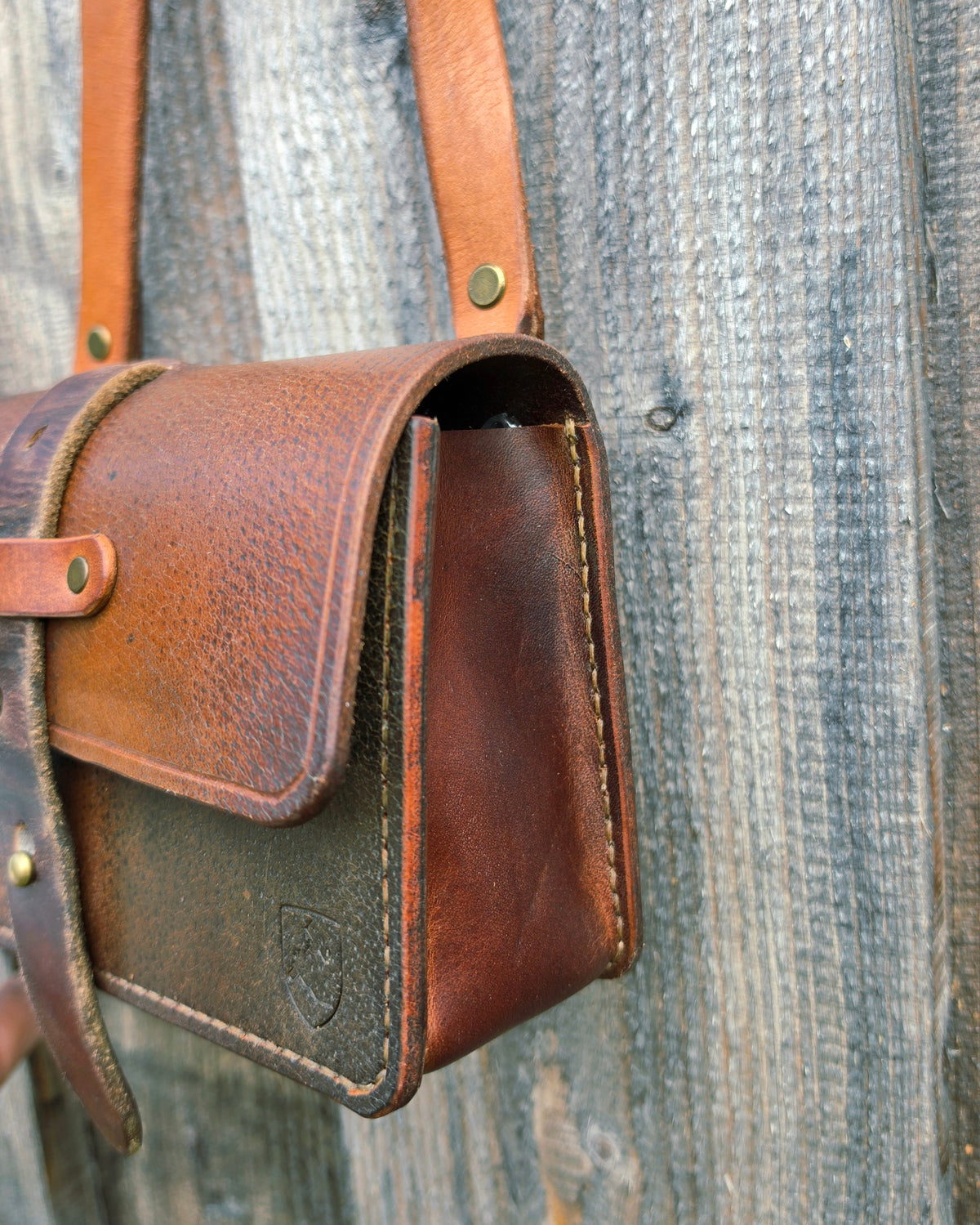 Umhängetasche "old saddle"